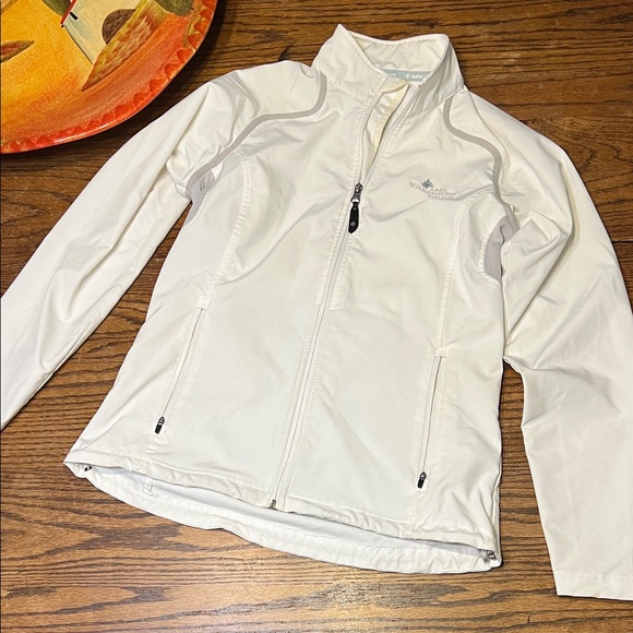 Sunice Women's White Lake Winnipesaukee Golf Club Rain Jacket - Picture 1 of 11